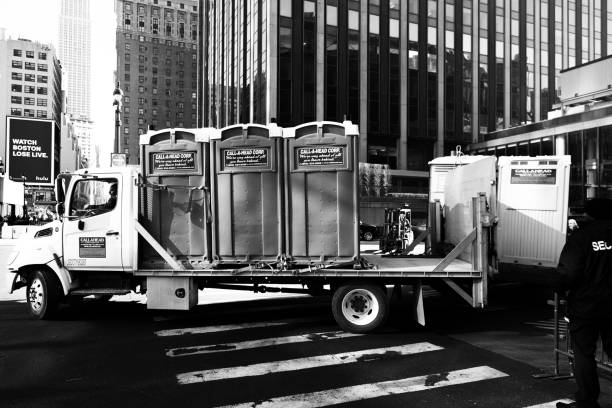 Best Portable restroom trailer rental  in River Oaks, TX