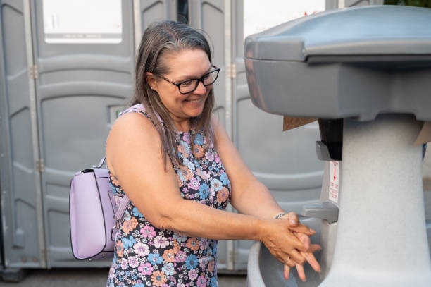 Portable Toilet Options We Offer in River Oaks, TX